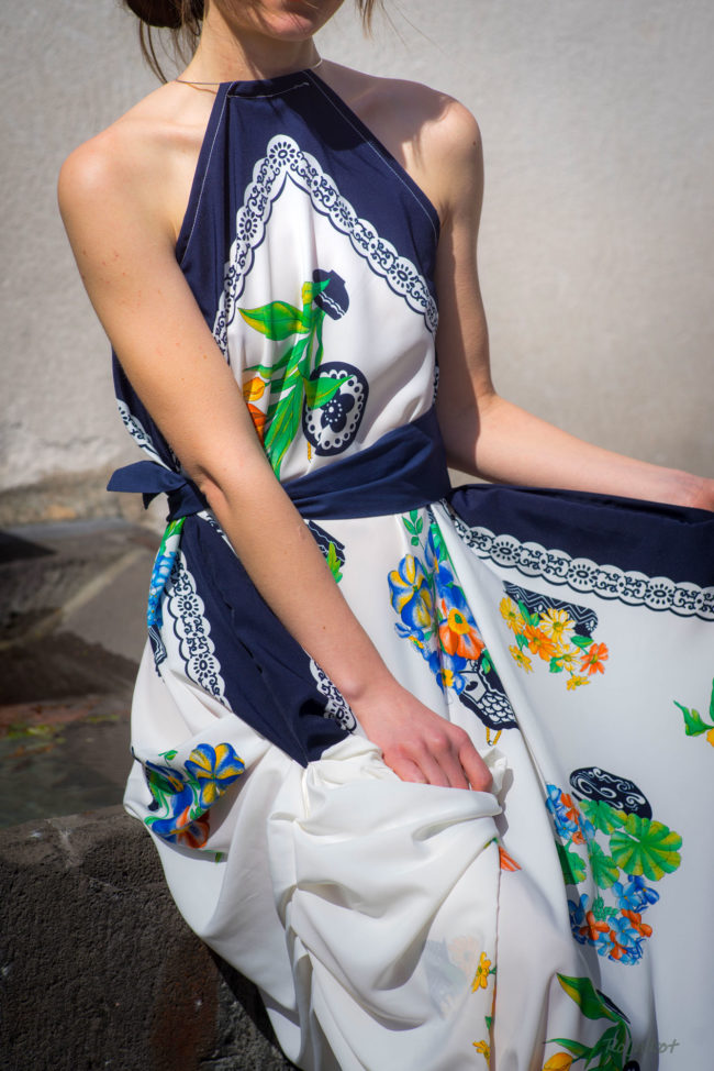 Robe de cocktail - Foulard